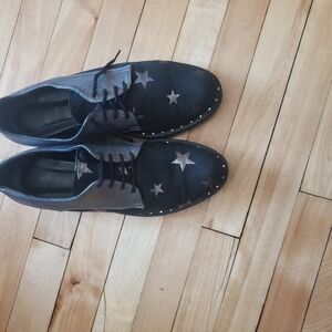 Women's Black Star-Patterned Shoes